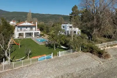 Luxury villa - Exclusive Beach access - 6br - Pool