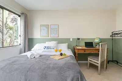 Image de 1-minute walk to the beach with views and tranquility