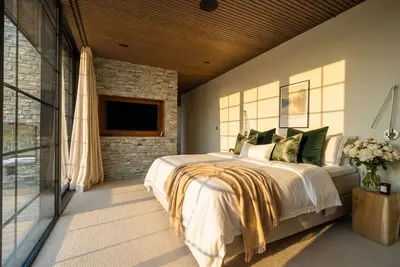 Image de Luxury 5 Bedroom Waterfront Mansion Stockholm / Private Cinema & Spa Views