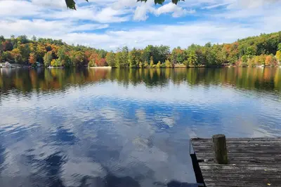 Image de Lakeside Paradise with Private Dock.