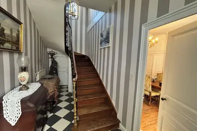 Image de Maison de bourg cosy avec petit jardin attenant. Animaux de compagnie acceptés!