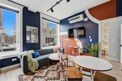 Image de Plymouth Collection: 2bd with Lobby, Gym, Rooftop