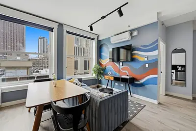 Image de Plymouth Collection: 3bd 2ba with Gym & Rooftop