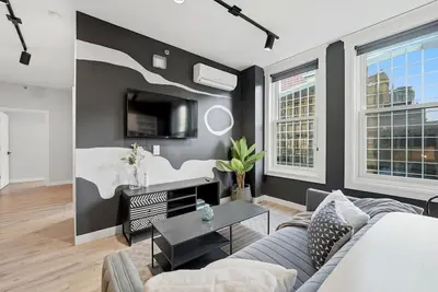 Image de Plymouth Collection: Top Floor w/ Rooftop & Lobby