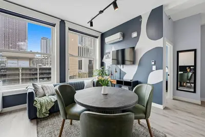 Image de Plymouth Collection: 3bd 2ba with Gym & Rooftop