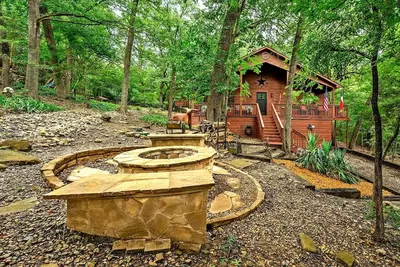 Image de Lone Star Hacienda welcomes you to your private paradise for couples or families