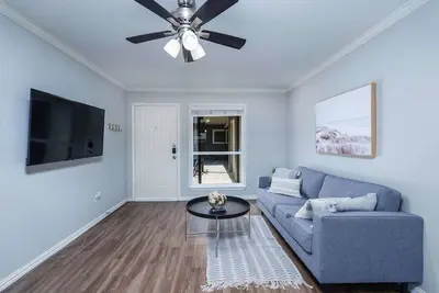 Image de Modern 2br/1ba Condo in East Dallas - Near Uptown and Deep Ellum