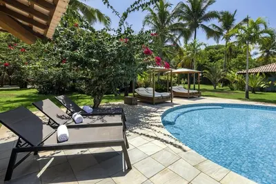 Image de Sophisticated retreat in Itapororoca, Trancoso, with 6 bedrooms and ocean views.