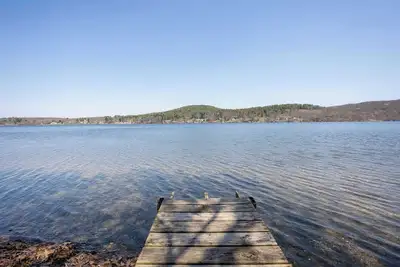Image de Copake Lake Escape with Private Waterfront Access