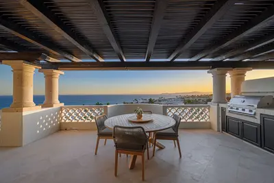 Image de Oceanview Penthouse Beachclub and Yacht Membership