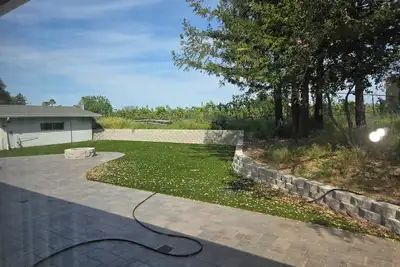 Image de Spacious 4-bedroom single level in the vineyards south of downtown