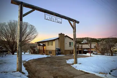 Image de Will`s Place - Craftsman`s Hot Tub Basecamp Between Bryce and Zion