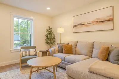 Image de Modern 2025 2 Br Condo in Ellsworth! [Stonewood]