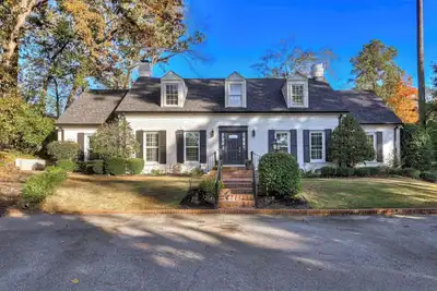 Luxury Master's Rental - Prime Augusta Location