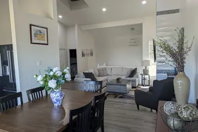 Image de Walkable Littleton Retreat close to Medical Centers