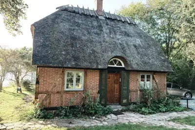 Image de Historic holiday idyll close to the water