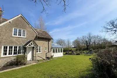 Image de South Cottage - sleeps 4 guests  in 3 bedrooms