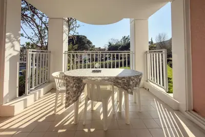 Image de Studio Cabine vue dégagée et à 100 m de la plage de Cavalière