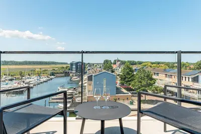 Image de Penthouse avec terrasse et vue sur le port