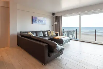 Apartment in Middelkerke With Sea View