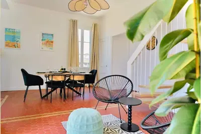Image de L'Élégance au Cœur de Cannes: 100m² de Charme-10min Croisette & Plage. Climatisé