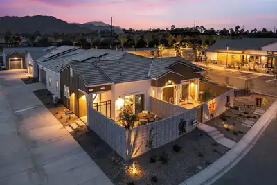 Image de Pet-Friendly Modern Escape Near Coachella | Resort Pool + Hot Tub + Firepit