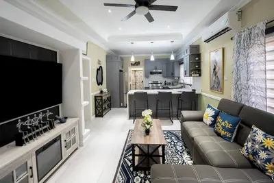 Image de Clare's Manor à Ocho Rios avec parcours de minigolf