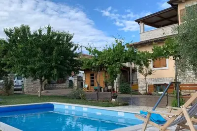 Image de Appartement avec piscine partagée à Fiorini