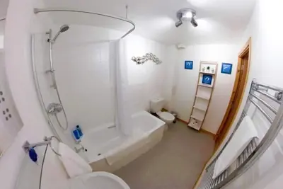 Inverness City Centre Apartment With elevator