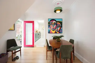 Image de Stylish Inner-City Terrace with Courtyard & Ac