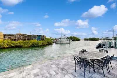 Image de Deep water docking with quick ocean or open water access