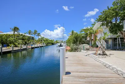 Image de Dog-Friendly Gulf-Front Home w/ Private Pool/Dock, Fast WiFi, and Washer/Dryer