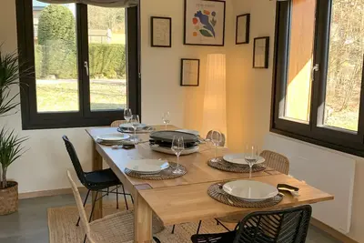 Image de Chalet entièrement rénové à 10 minute de Gérardmer 3 chambres, 3 salle de bains.