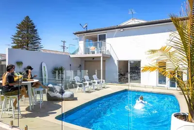 Image de Harrington Escape, 63 Beach street