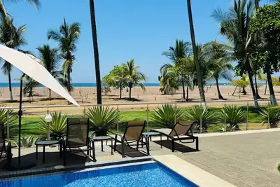 Image de Luxury Beachfront Condo in Jacó – 2br/2. 5ba | Sleeps 6 | Resort