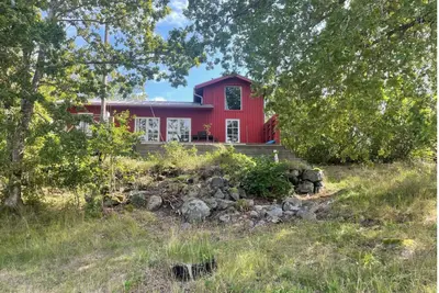 Image de Renovated Swedish countryside cottage