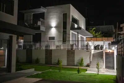 Image de Villa privée avec piscine et terrasse