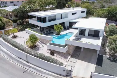 Image de Elegant New Design Villa with Pool for 12 Guests