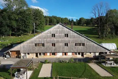 Image de Grand Gîte 10 places dans ferme comtoise avec terrasse et terrain de pétanque!