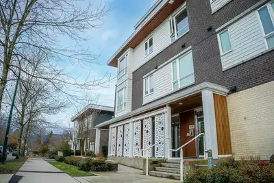 Image de 1 bedroom in Cambie Village - 1 block from King Edward Skytrain station