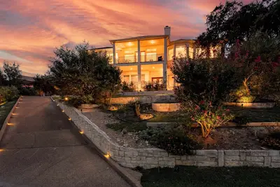 Image de Sun Rise Lake House