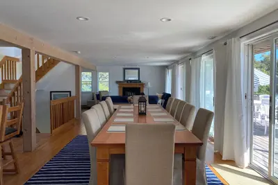 Image de Sunny & Spacious luxurious 4-bedroom Katama beach house. Walk to South Beach