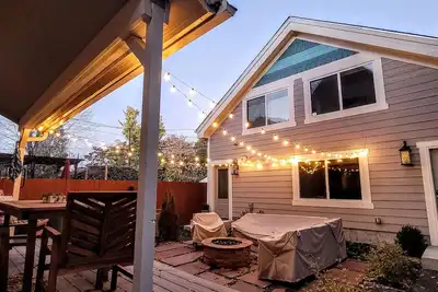 Image de Historic Denver Home with Hot Tub, Chef's Kitchen & RiNo at Your Doorstep