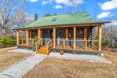 Image de Black Luxury Cabin Fire Pit•Game Room. 10 Guests