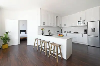 Stylish, Sun-Filled 2-Bedroom with Secure Parking