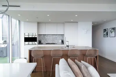 Image de Luxury Heart of Downtown Sunset & Firepit Vibes