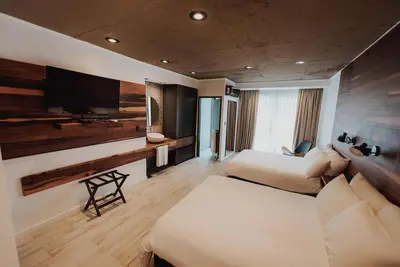 Image de 3 Nature-Inspired Rooms w/ Free Breakfast | 1. 5 Mi to Lush Sarmiento Park