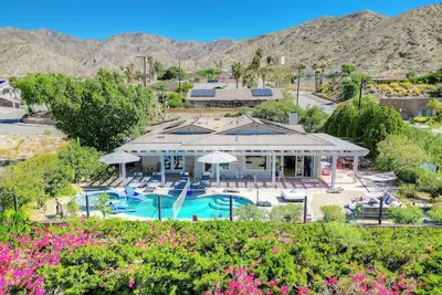 Sweeping Views, Designer Interiors, Pool+Spa+Games