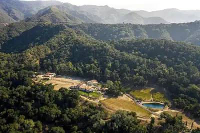 Image de Modern Farmhouse in the Hills
