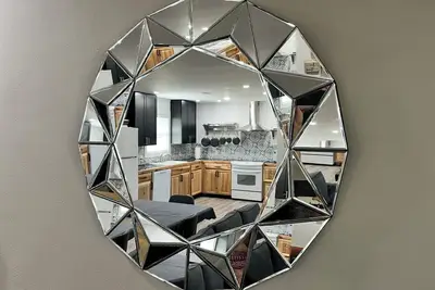 Image de The Diamond Flat is your ideal home base - centrally located and spacious!